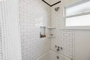 5850 Lawton Ave, Oakland, CA 94618 - Photo 31