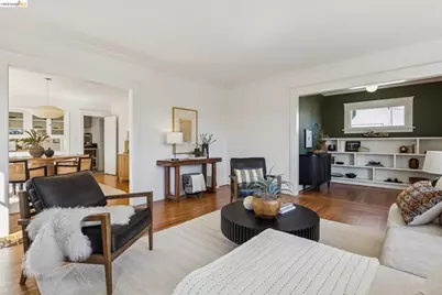 5850 Lawton Ave, Oakland, CA 94618 - Photo 7