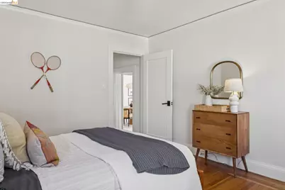 5850 Lawton Ave, Oakland, CA 94618 - Photo 33