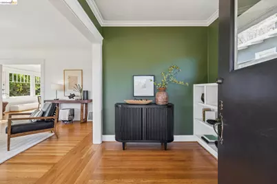 5850 Lawton Ave, Oakland, CA 94618 - Photo 3