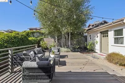 5850 Lawton Ave, Oakland, CA 94618 - Photo 25