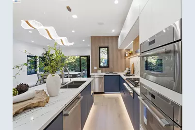 1240 15th Ave, San Francisco, CA 94122 - Photo 17