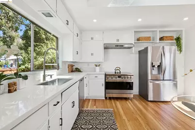 4665 Fair Ave, Oakland, CA 94619 - Photo 11