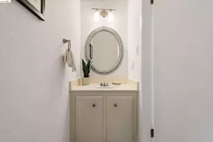 2 Clarewood Mall, Oakland, CA 94618 - Photo 21