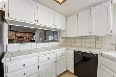 214 Redondo Dr, Pittsburg, CA 94565 - Photo 23