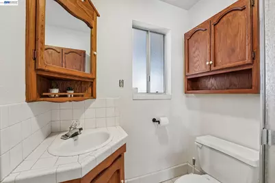 214 Redondo Dr, Pittsburg, CA 94565 - Photo 33