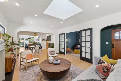 6628 Chabot Rd, Oakland, CA 94618 - Photo 9