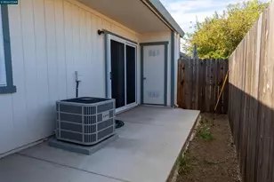 2371 Alta Garden Ln, Sacramento, CA 95825 - Photo 21