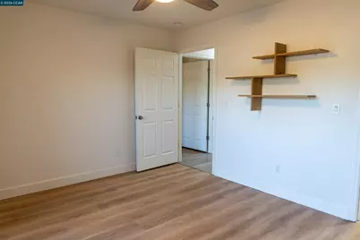 2371 Alta Garden Ln, Sacramento, CA 95825 - Photo 17