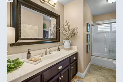 4040 Tilden Dr, Roseville, CA 95661 - Photo 17