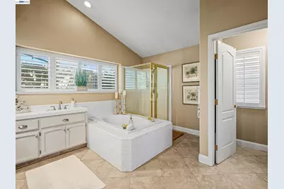 4040 Tilden Dr, Roseville, CA 95661 - Photo 13