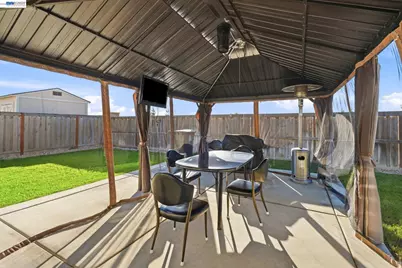 15195 Leland St, Lathrop, CA 95330 - Photo 33