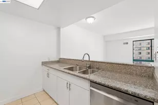 989 Webster St, Oakland, CA 94607 - Photo 7