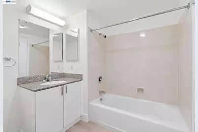 989 Webster Street #546, Oakland, CA 94607 - Photo 23