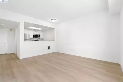 989 Webster Street #546, Oakland, CA 94607 - Photo 3
