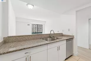 989 Webster St, Oakland, CA 94607 - Photo 9