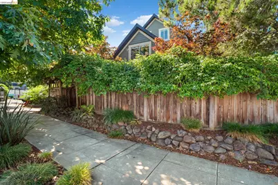 6145 Fremont St, Oakland, CA 94608 - Photo 3