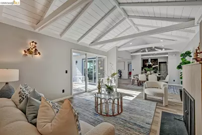 6773 Wilton Dr, Oakland, CA 94611 - Photo 7