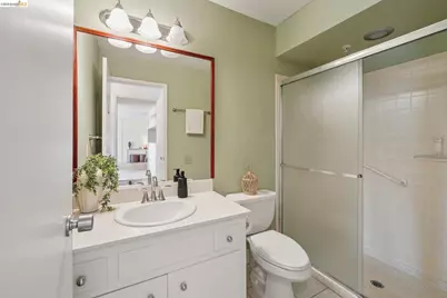 5405 Carlton St #202, Oakland, CA 94618 - Photo 27