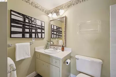 5405 Carlton St #202, Oakland, CA 94618 - Photo 25