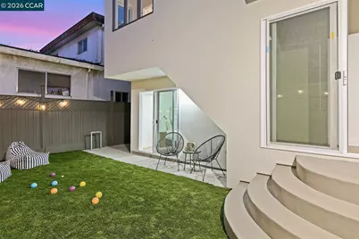 2703 Mathews St, Berkeley, CA 94702 - Photo 39