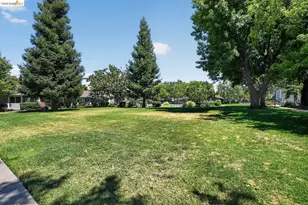832 Royal Ann Ln, Concord, CA 94518 - Photo 25