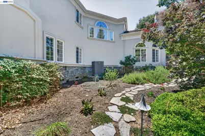 8016 Golden Eagle Way, Pleasanton, CA 94588 - Photo 67