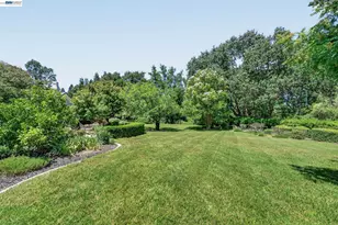 8016 Golden Eagle Way, Pleasanton, CA 94588 - Photo 63