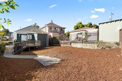 2630 Highland Ave, Oakland, CA 94606 - Photo 41
