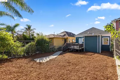 2630 Highland Ave, Oakland, CA 94606 - Photo 39