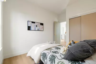 2630 Highland Ave, Oakland, CA 94606 - Photo 19