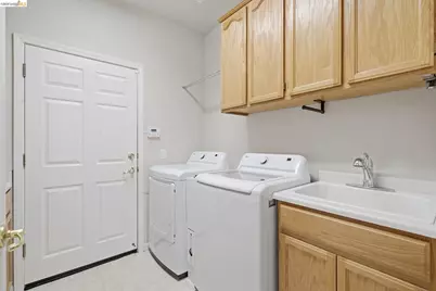350 Gladstone Dr, Brentwood, CA 94513 - Photo 35