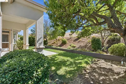 350 Gladstone Dr, Brentwood, CA 94513 - Photo 37