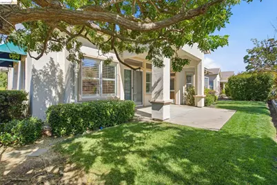 350 Gladstone Dr, Brentwood, CA 94513 - Photo 41