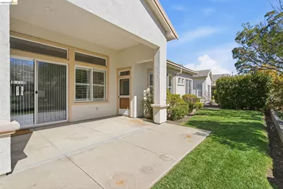 350 Gladstone Dr, Brentwood, CA 94513 - Photo 39