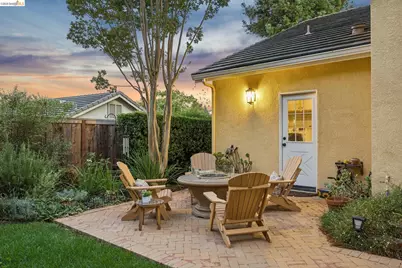 489 Gray Ct, Benicia, CA 94510 - Photo 15