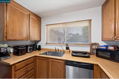 509 Hacienda Ln, Suisun City, CA 94585 - Photo 11
