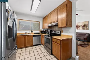 509 Hacienda Ln, Suisun City, CA 94585 - Photo 9