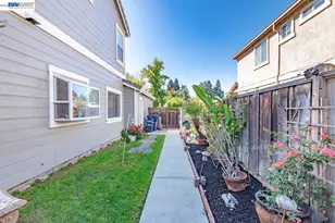 877 Curlew Rd, Livermore, CA 94551 - Photo 33