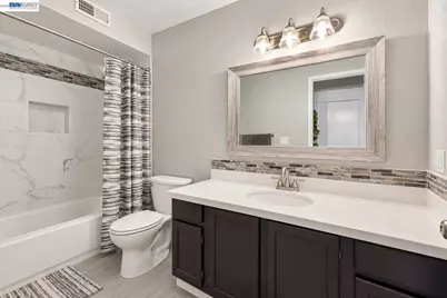 5547 Russo Dr, San Jose, CA 95118 - Photo 17