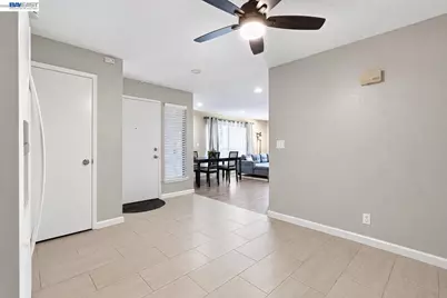 5547 Russo Dr, San Jose, CA 95118 - Photo 5
