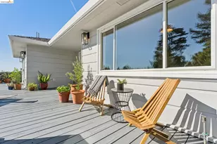 2659 Carisbrook Dr, Oakland, CA 94611 - Photo 29