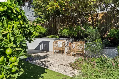 2659 Carisbrook Dr, Oakland, CA 94611 - Photo 63