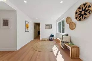2659 Carisbrook Dr, Oakland, CA 94611 - Photo 55