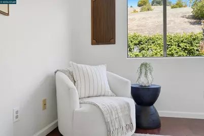 2 Heritage Oaks Rd, Pleasant Hill, CA 94523 - Photo 25
