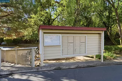 2 Heritage Oaks Rd, Pleasant Hill, CA 94523 - Photo 47