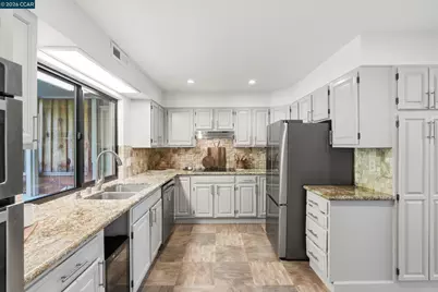 2 Heritage Oaks Rd, Pleasant Hill, CA 94523 - Photo 7