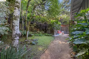 6660 Sobrante Rd, Oakland, CA 94611 - Photo 37