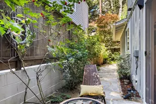 6660 Sobrante Rd, Oakland, CA 94611 - Photo 19