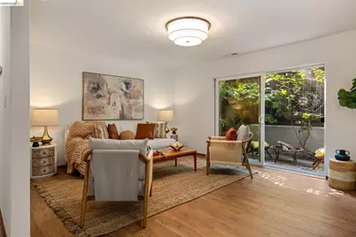 6660 Sobrante Rd, Oakland, CA 94611 - Photo 5